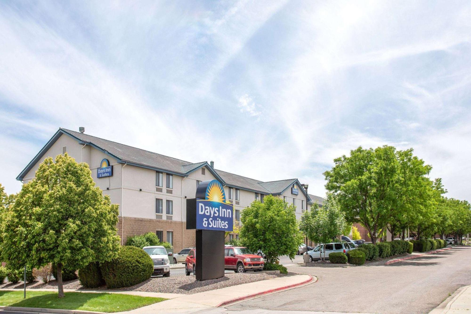 Days Inn & Suites By Wyndham Denver International Airport Εξωτερικό φωτογραφία