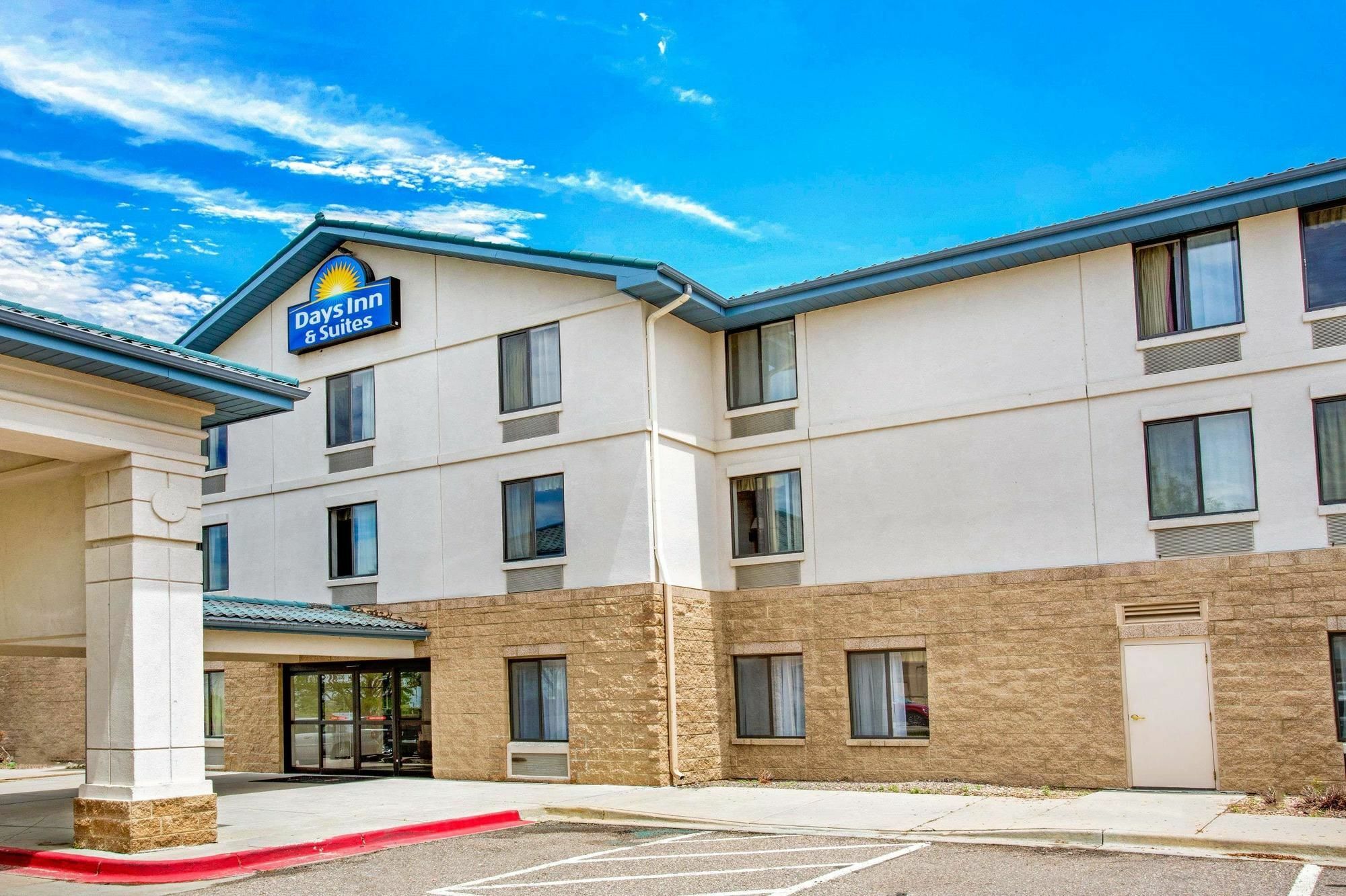 Days Inn & Suites By Wyndham Denver International Airport Εξωτερικό φωτογραφία